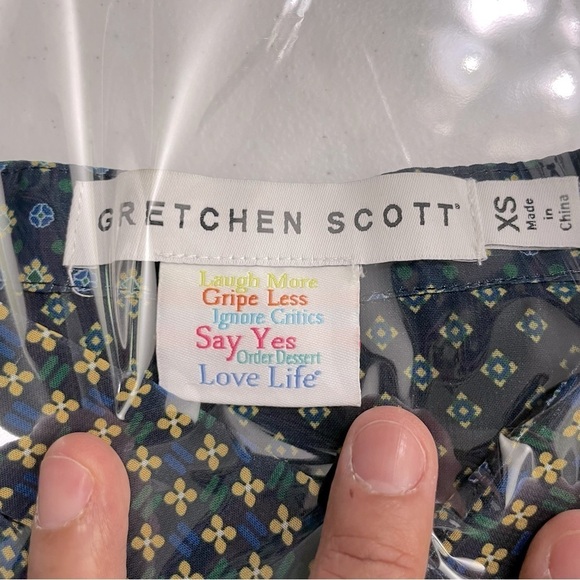 GRETCHEN SCOTT
Laugh More-Gripe Less-Ignore Critics-Say Yes-Order Dessert Sz: XS - Picture 11 of 13